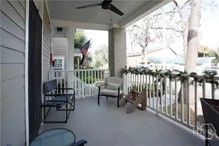 921 E Waldburg St, Savannah, GA 31401 - Photo 3