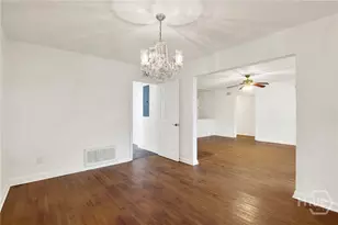 1118 W 49th St, Savannah, GA 31405 - Photo 11