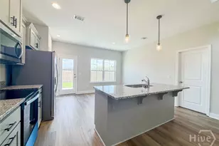 97 Hamilton Dr, Hinesville, GA 31313 - Photo 5