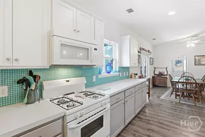 613 Leaning Oaks Drive, Savannah, GA 31410 - Photo 7