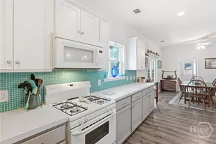 613 Leaning Oaks Dr, Savannah, GA 31410 - Photo 7