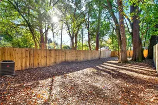 1311 E 55th St, Savannah, GA 31404 - Photo 21