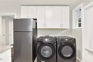 1311 E 55th St, Savannah, GA 31404 - Photo 13