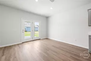 378 Crosstown Ave, Richmond Hill, GA 31324 - Photo 9