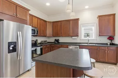516 W 37th Street, Savannah, GA 31415 - Photo 17