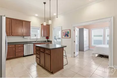 516 W 37th Street, Savannah, GA 31415 - Photo 19