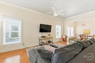 516 W 37th St, Savannah, GA 31415 - Photo 11