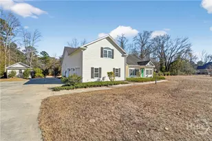 1225 E Hampton Dr, Statesboro, GA 30461 - Photo 3