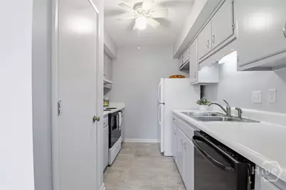 455 Mall Boulevard #94, Savannah, GA 31406 - Photo 13