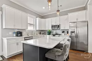 546 E 32nd St, Savannah, GA 31401 - Photo 17