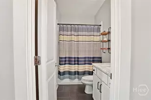 546 E 32nd St, Savannah, GA 31401 - Photo 27