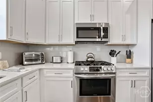 546 E 32nd St, Savannah, GA 31401 - Photo 19