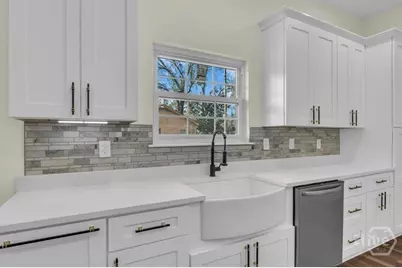 801 W 50th Street, Savannah, GA 31405 - Photo 7