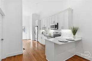 203 E 39th St, Savannah, GA 31401 - Photo 7