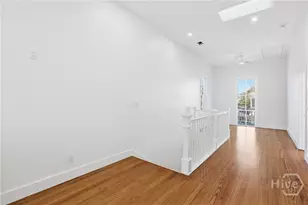 203 E 39th St, Savannah, GA 31401 - Photo 21