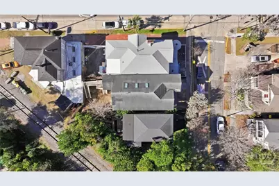 203 E 39th Street, Savannah, GA 31401 - Photo 33