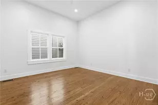 203 E 39th St, Savannah, GA 31401 - Photo 9