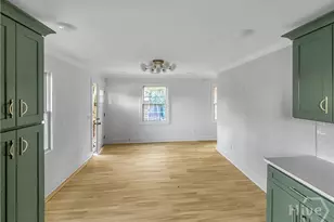 316 W 40th St, Savannah, GA 31401 - Photo 5