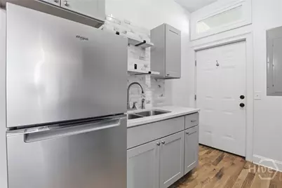 521 W 37th Street, Savannah, GA 31415 - Photo 7