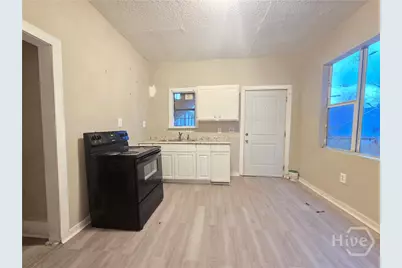 1207 E Bolton Street, Savannah, GA 31404 - Photo 11