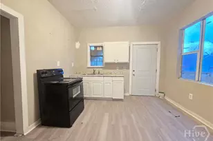 1207 E Bolton St, Savannah, GA 31404 - Photo 11