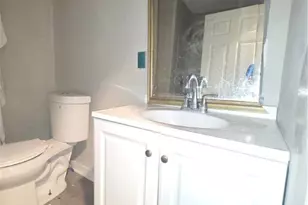 1207 E Bolton St, Savannah, GA 31404 - Photo 17