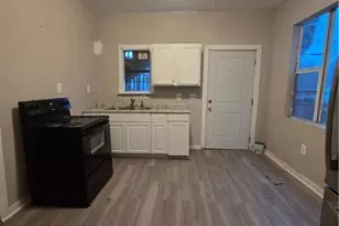 1207 E Bolton St, Savannah, GA 31404 - Photo 11