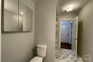 227 W Broughton St, Savannah, GA 31401 - Photo 9