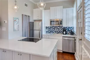 108 W Jones St, Savannah, GA 31401 - Photo 21