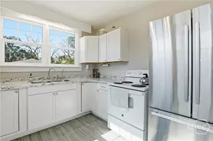 19 Smith Ave, Savannah, GA 31408 - Photo 13
