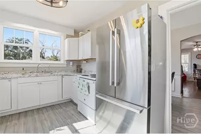19 Smith Avenue, Savannah, GA 31408 - Photo 11