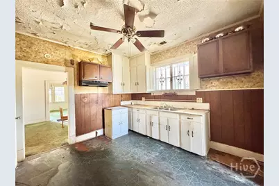 812 E 32nd Street, Savannah, GA 31401 - Photo 9