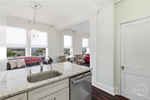 106 W Gwinnett St, Savannah, GA 31401 - Photo 11