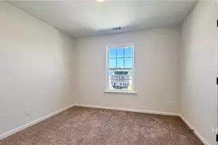 212 Juniper Dr, Hinesville, GA 31313 - Photo 9
