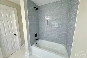 1112 E Anderson St, Savannah, GA 31404 - Photo 13