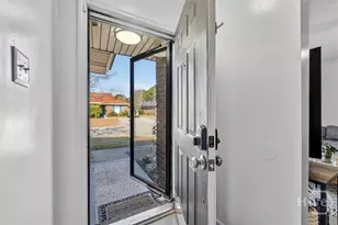 12 Peach Ct, Savannah, GA 31419 - Photo 5