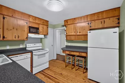 116 E 66th Street, Savannah, GA 31405 - Photo 9