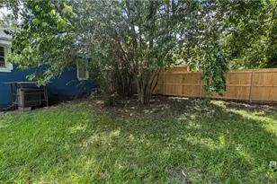913 Carver St, Savannah, GA 31415 - Photo 11
