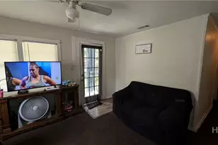 913 Carver St, Savannah, GA 31415 - Photo 5