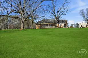 1013 Amber Stapp Studdard Rd, Social Circle, GA 30025 - Photo 5
