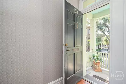 124 W Taylor Street, Savannah, GA 31401 - Photo 5