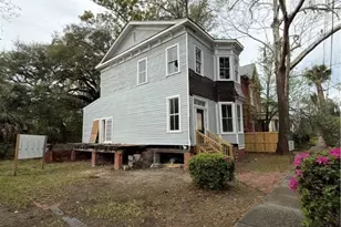 217 E 38th St, Savannah, GA 31401 - Photo 3