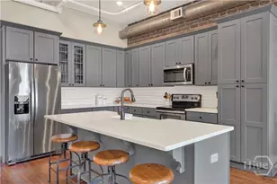 310 W Broughton St, Savannah, GA 31401 - Photo 7
