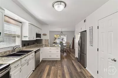 240 Georgia Street, St Simons Island, GA 31522 - Photo 11
