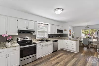 240 Georgia Street, St Simons Island, GA 31522 - Photo 7