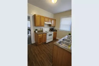 928 W Victory Drive, Savannah, GA 31415 - Photo 9