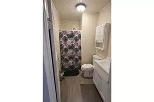 928 W Victory Dr, Savannah, GA 31415 - Photo 21