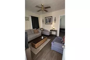 928 W Victory Dr, Savannah, GA 31415 - Photo 17