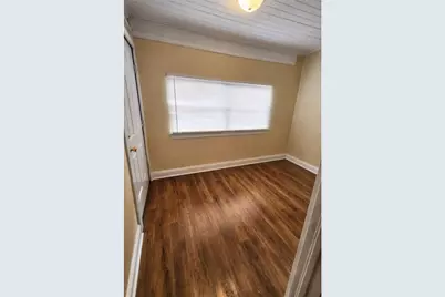 928 W Victory Drive, Savannah, GA 31415 - Photo 13