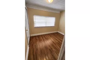 928 W Victory Dr, Savannah, GA 31415 - Photo 13